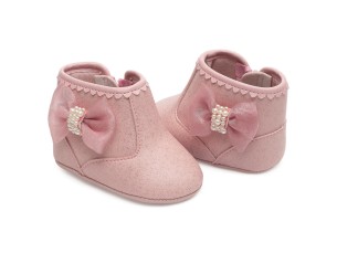 Bota baby rosa com glitter e laço fase 1