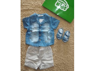 Conjunto masculino bermuda e camisa jeans