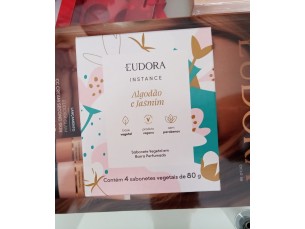4 sabonetes vegetais de 80 G da Eudora.