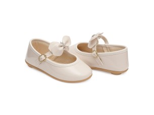 Sapatilha branca com laço 