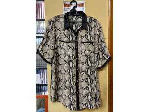 Camiseta senhora estampa preta e nude