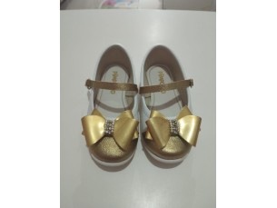 Sapatilha pimpolho branco com dourado