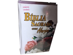 Bíblia Sagrada com harpa
