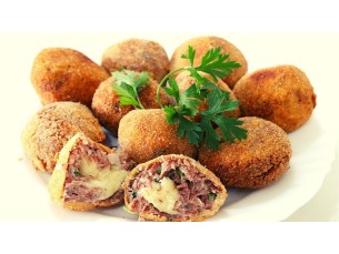 BOLINHO DE CARNE SECA