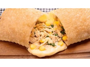 Pastel Frango e Requeijão Cremoso