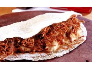 Tapioca Carne com Purê de Aipim