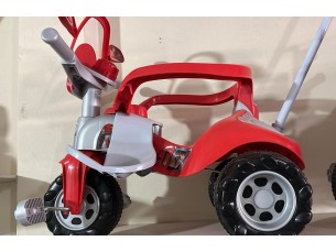 Triciclo vermelho 