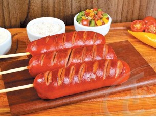 ESPETINHO DE SALSICHÃO