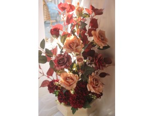 Arranjo de rosas artificial